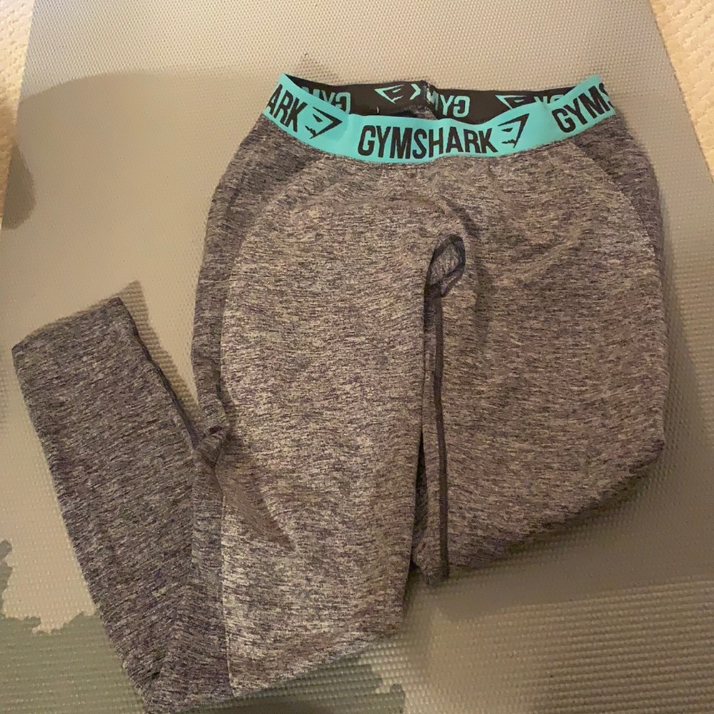 Gym shark leggings light blue